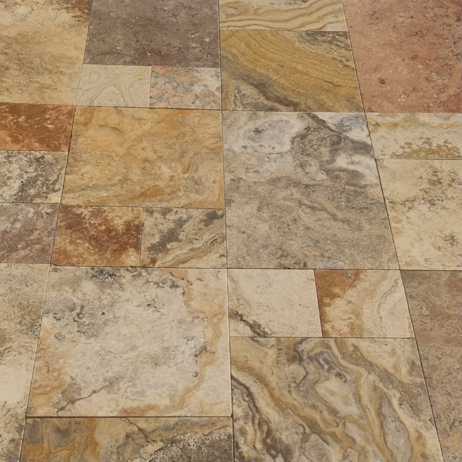Travertin Scabos — Beauté naturelle multi-tons